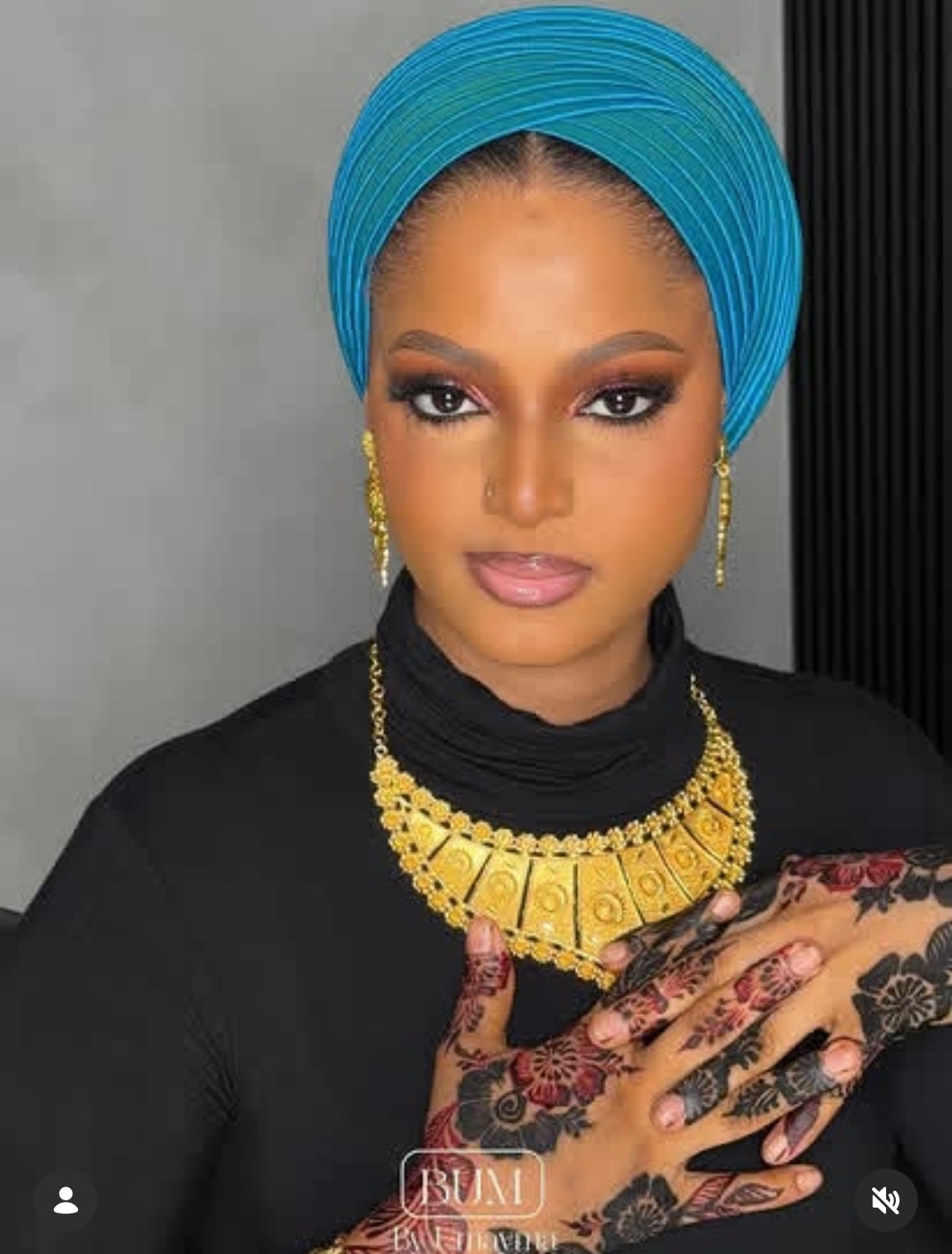 Beautiful henna bride